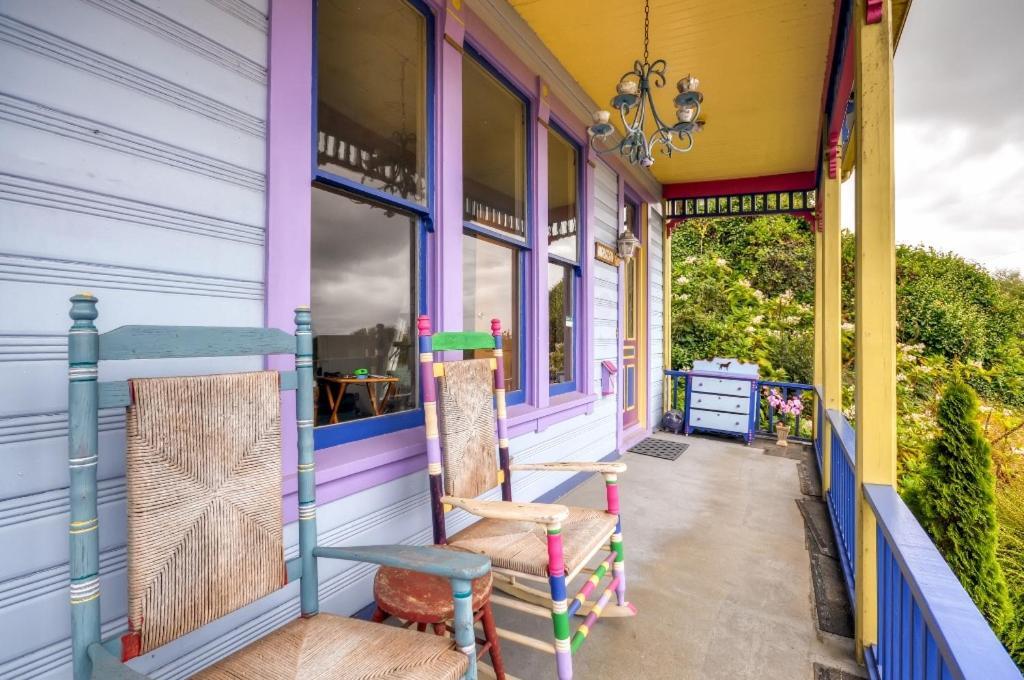 Astoria Painted Lady Historic Apt With River View! Extérieur photo